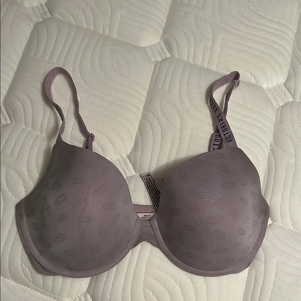 Victoria's Secret (34DD) kisses Purple T-Shirt Bra